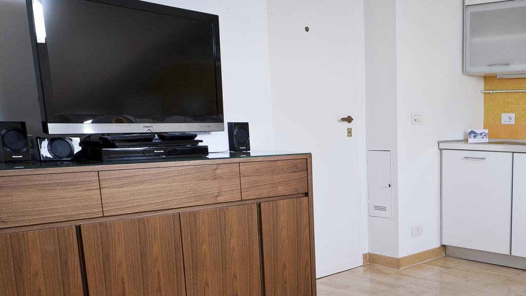 Apartamento Italianway - Alessi 10 Milán Exterior foto